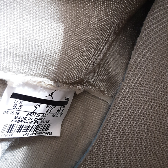 Air Jordan 11 Retro Olive & Gold AR0715-200 Size 9.5 - Picture 4 of 6